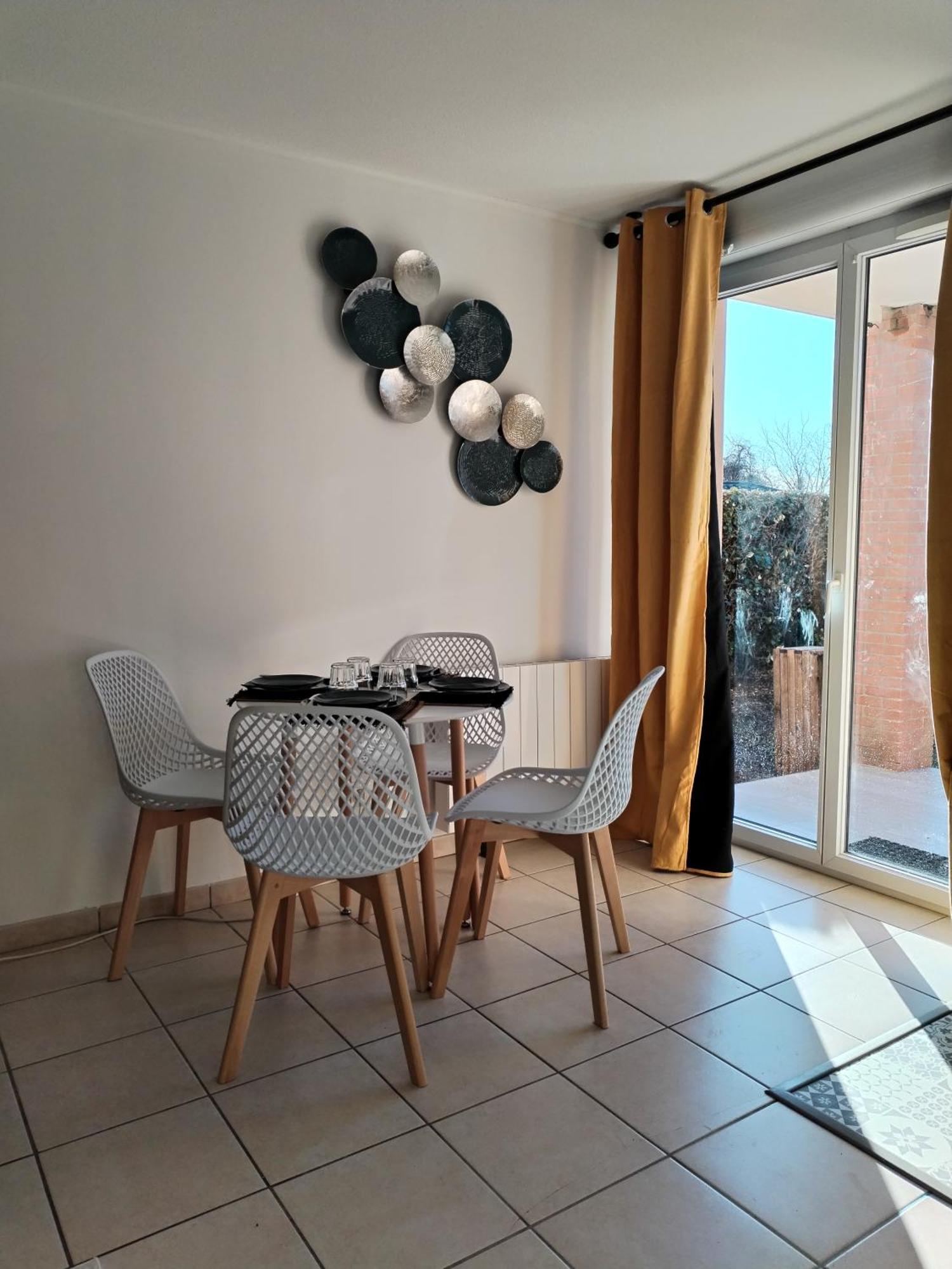 T2 Spacieux Tres Bien Place Gagnac-sur-Garonne Экстерьер фото